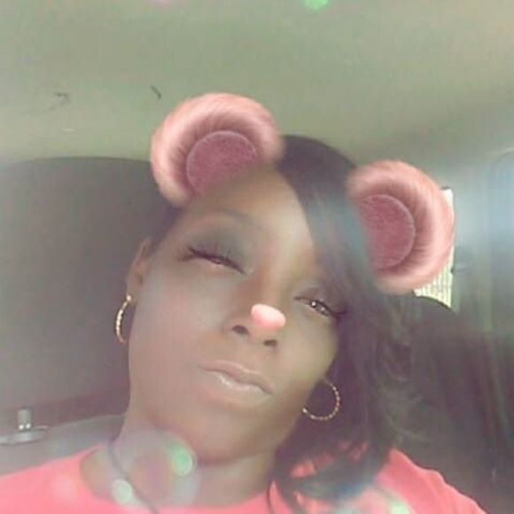 Meet your Posher, Danille - Picture 1 of 1